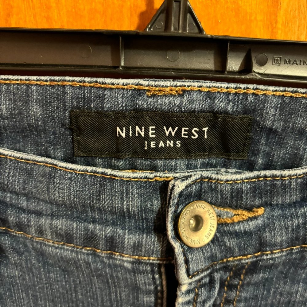 Nine West West End Midrise Jeans Button Pockets Size 6 - Picture 9 of 16